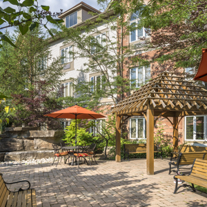 Seasons Retirement Communities | 65 Clarington Blvd, Bowmanville, ON L1C 0A1, Canada | Phone: (905) 697-9992