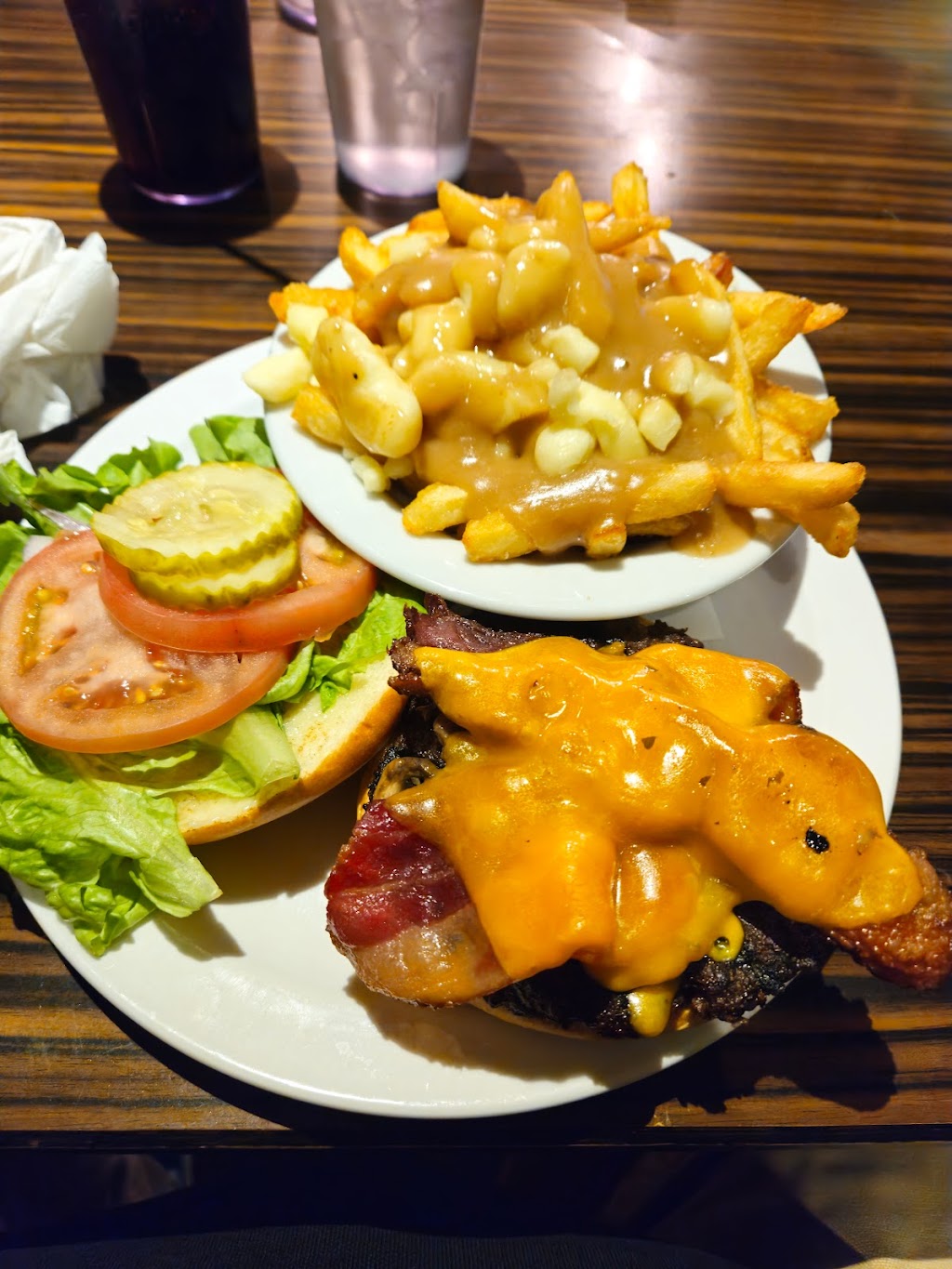 Horsethief Creek Pub & Eatery | 7538 Main St E, Radium Hot Springs, BC V0A 1M0, Canada | Phone: (250) 347-6400