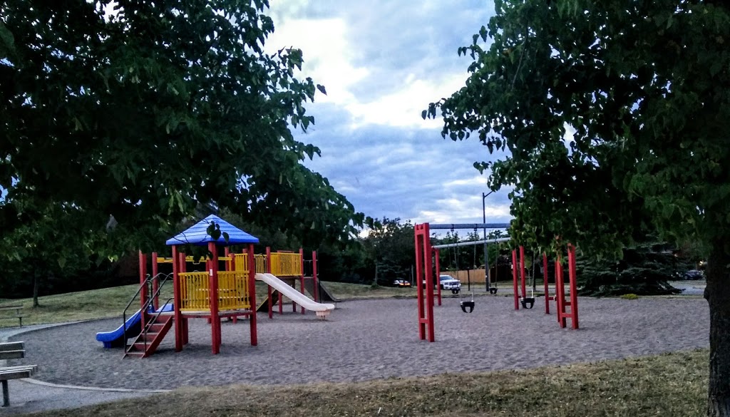 Bell Harbour Park | 5820 Bell Harbour Dr, Mississauga, ON L5M 5L3, Canada | Phone: (905) 615-4100