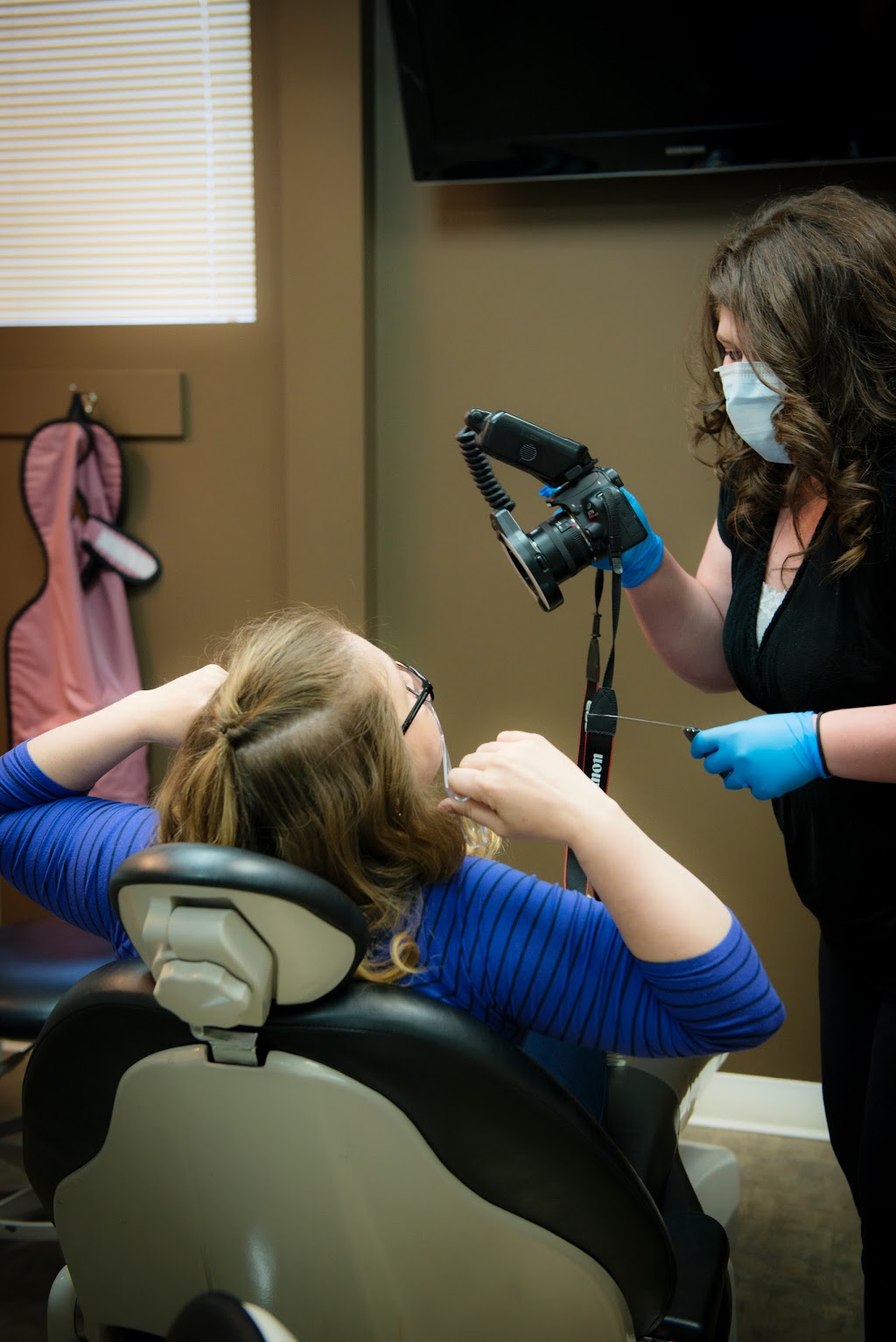 Airdrie Springs Dental | 2700 Main St S, Airdrie, AB T4B 2Y1, Canada | Phone: (403) 948-3575