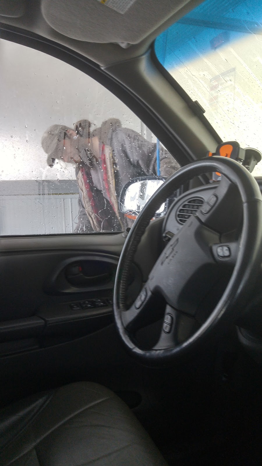 Brooklin Coin Car Wash Inc. | 105 Winchester Rd W, Whitby, ON L1M 2B5, Canada