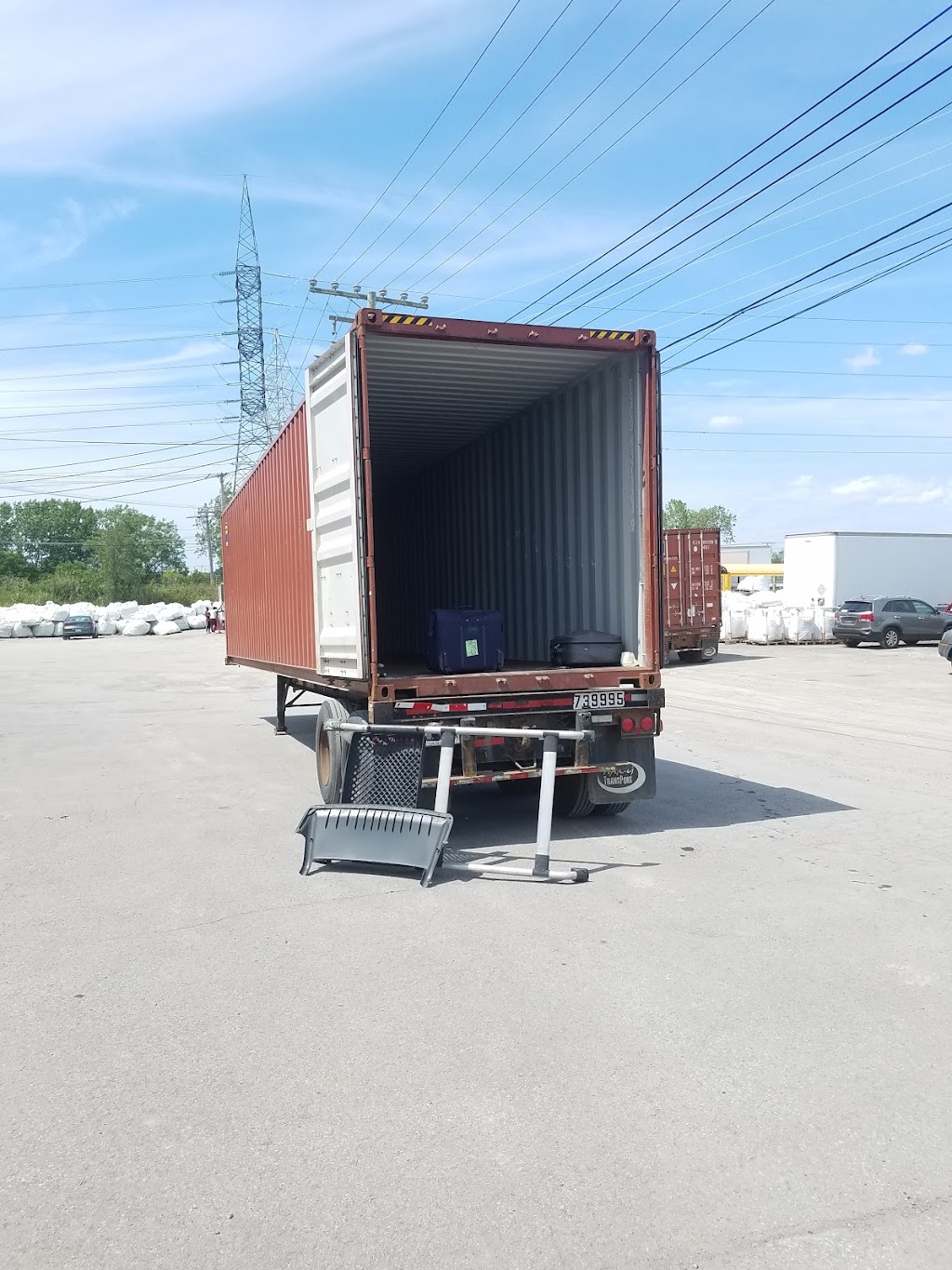 TR750 Warehousing | 4767 Bd des Grandes-Prairies, Saint-Léonard, QC H1R 1A5, Canada | Phone: (514) 904-0294