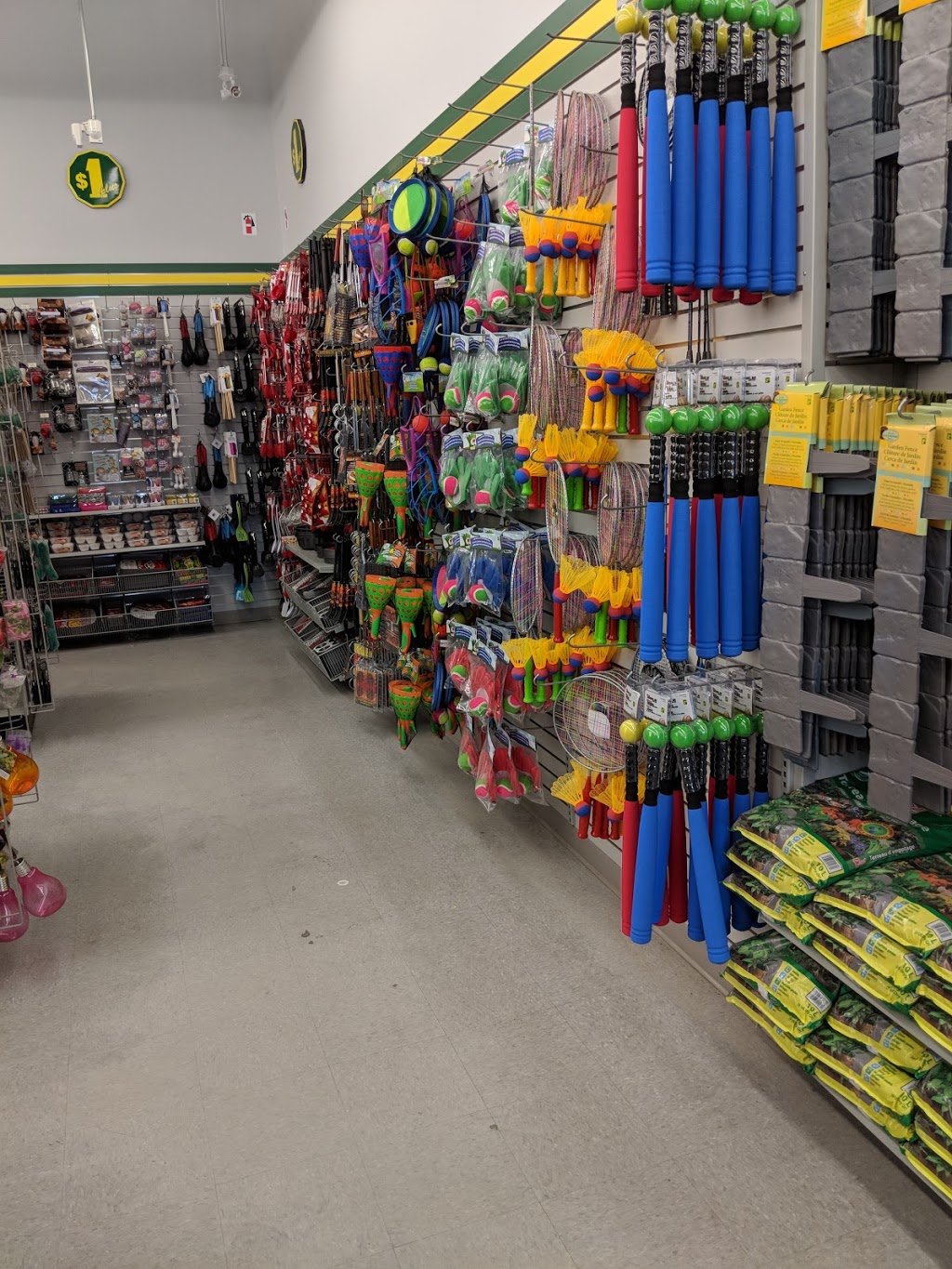 Dollarama | 306 Boulevard Lorrain, Gatineau, QC J8R 1P7, Canada | Phone: (819) 669-0767