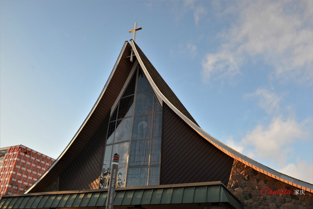 St. Michaels Catholic Church | 80 University Ave W, Waterloo, ON N2L 3C7, Canada | Phone: (519) 884-9311