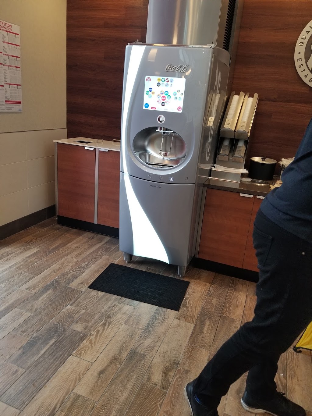 Wendys | 207 Main St N, Exeter, ON N0M 1S3, Canada | Phone: (519) 235-1445