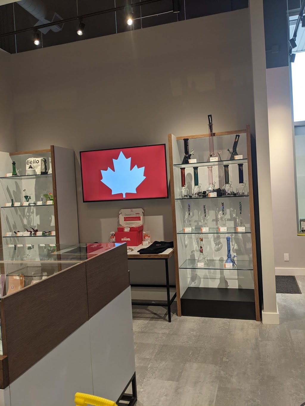 Sessions Cannabis Orillia | 30 Diana Dr, Orillia, ON L3V 6H2, Canada | Phone: (705) 325-7000