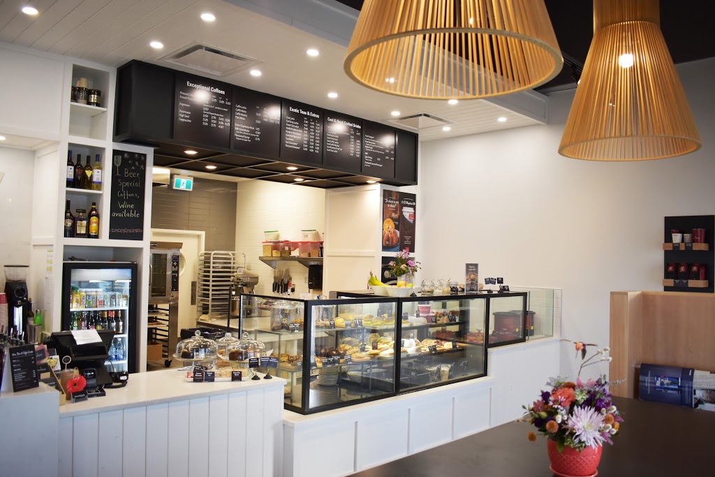 Good Earth Cafe & Catering - Strathcona Square | 555 Strathcona Blvd SW #430, Calgary, AB T3H 2Z9, Canada | Phone: (587) 356-4802