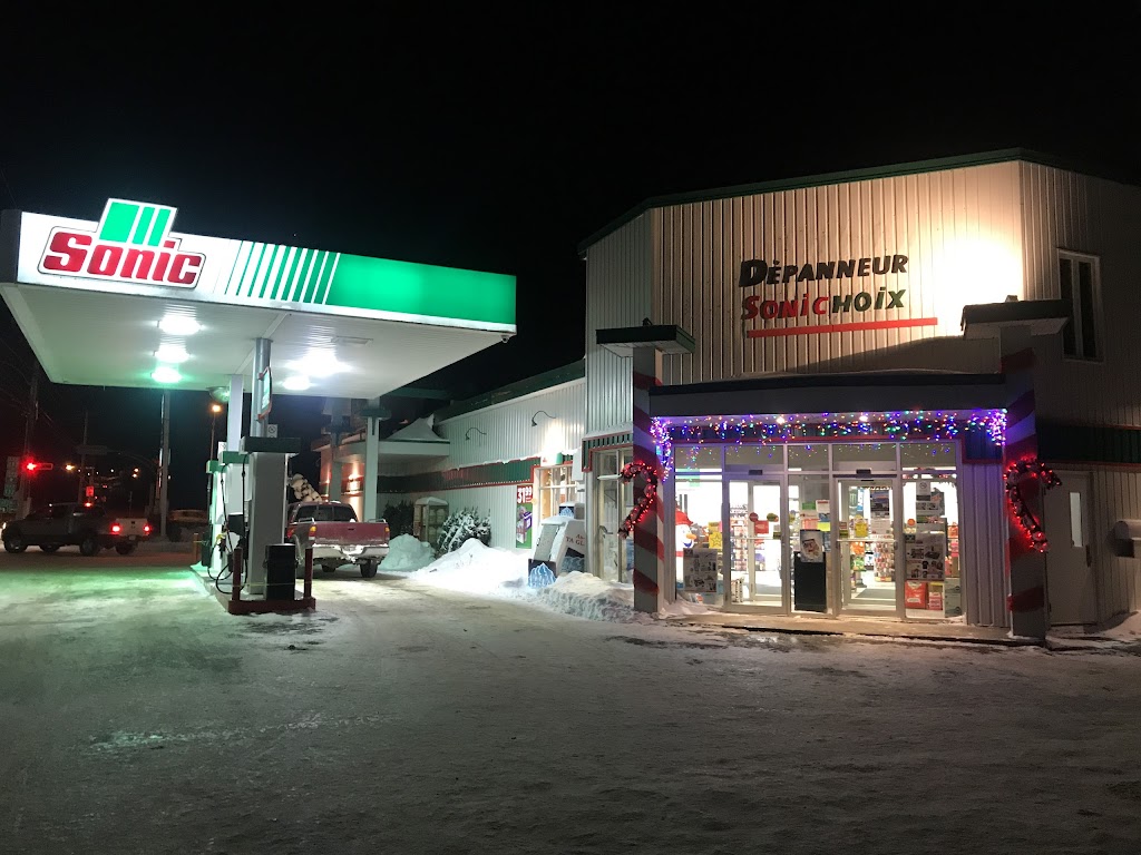 Sonic - Dépanneur Sonichoix | 680 Rue Jean-Rioux, Trois-Pistoles, QC G0L 4K0, Canada | Phone: (418) 851-4735