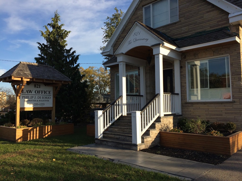 Di Iorio Law Offices | 821 The Queensway, Etobicoke, ON M8Z 1N6, Canada | Phone: (416) 253-1223