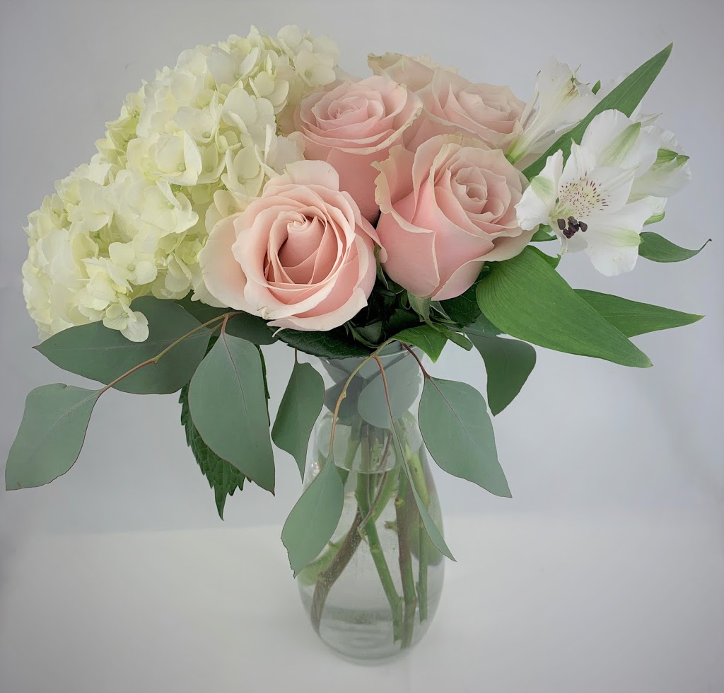 Violet Flora Studio | 55 Foxberry Rd, East Gwillimbury, ON L9N 0P6, Canada | Phone: (647) 688-4040