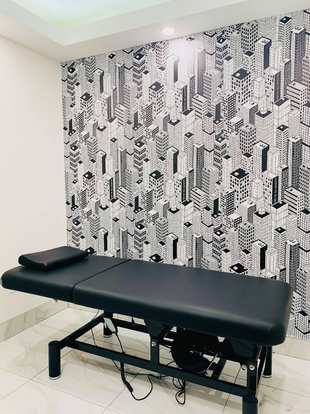 Healthwise Optimum Massage | 17321 Hiller Rd SW, Edmonton, AB T6W 4T4, Canada | Phone: (587) 985-7899