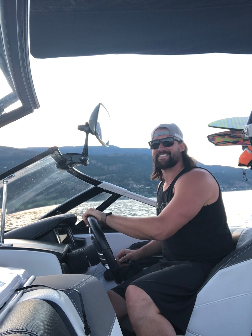Wakebenders Boat Rental | 211 Bernard Ave, Kelowna, BC V1Y 1H2, Canada | Phone: (250) 550-6981
