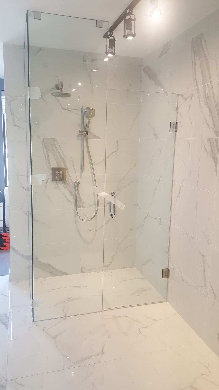 Modern Reno Plus | 388 Granton Dr, Richmond Hill, ON L4B 1H7, Canada | Phone: (905) 597-8453