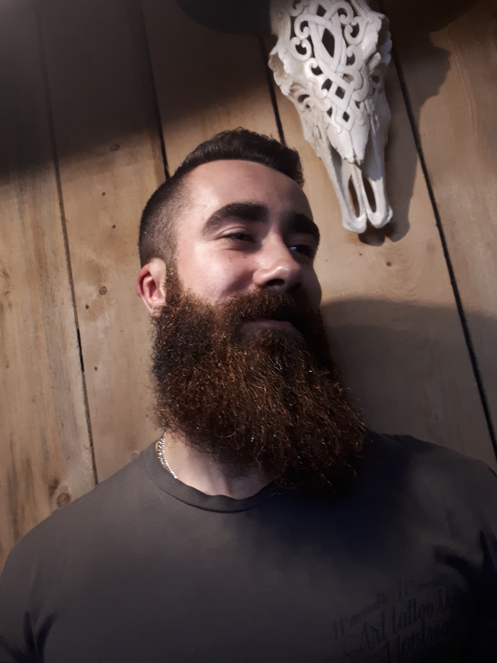 Barbier Le Saloon | 734 Rue Notre-Dame, Saint-Sulpice, QC J5W 3W7, Canada | Phone: (514) 531-7721