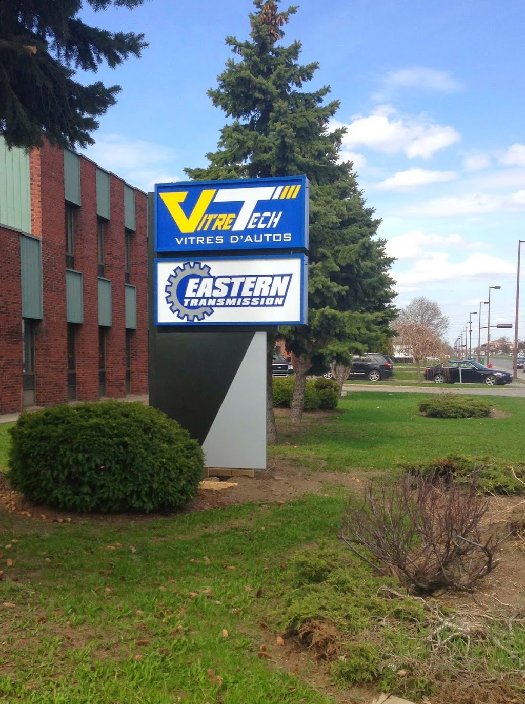 Transmission Eastern, réparation et l’entretien de transmissions | 8857 Boul Henri-Bourassa O, Saint-Laurent, QC H4S 1P7, Canada | Phone: (514) 956-9103