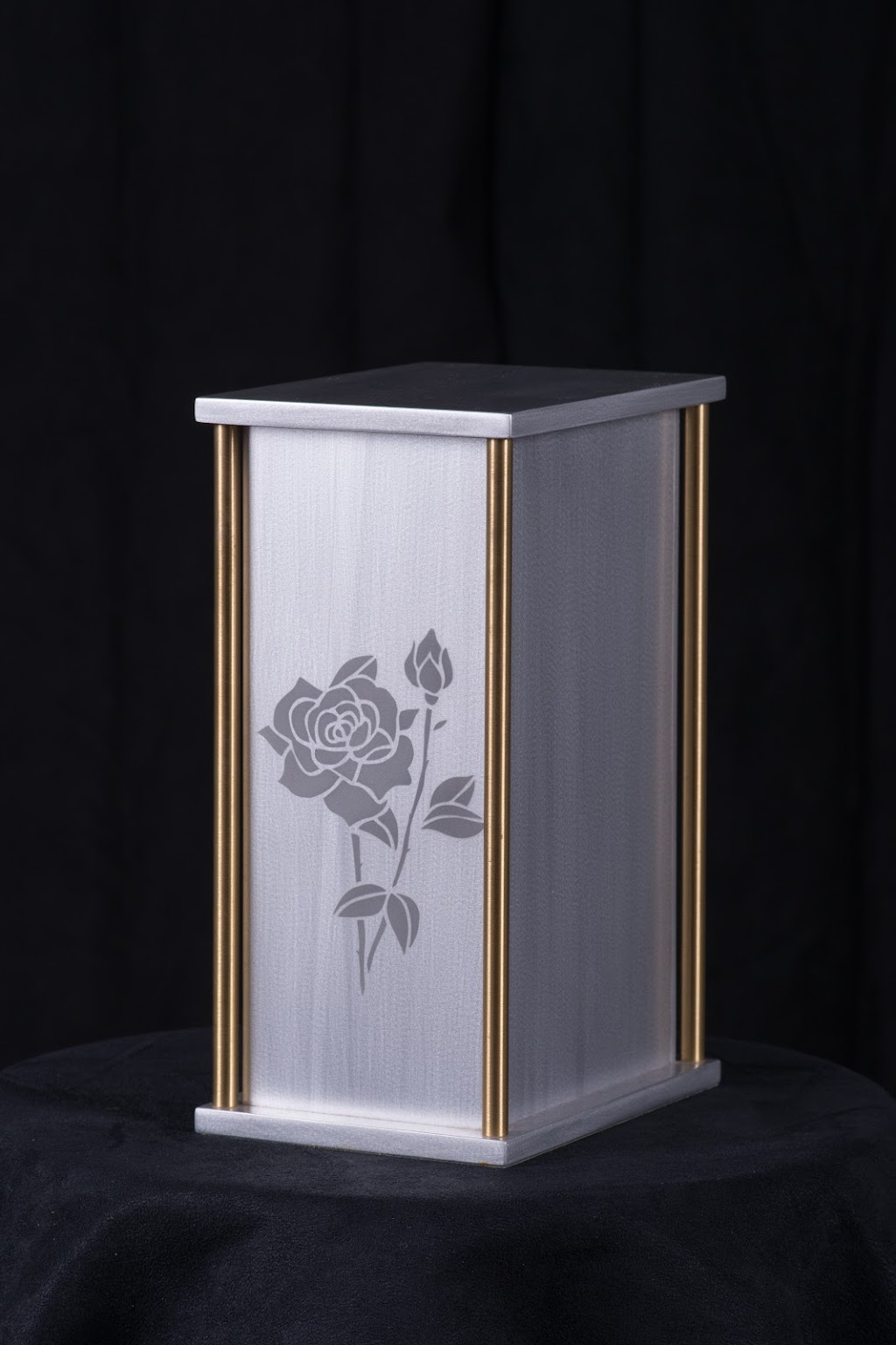 Les Urnes Renaissance | 17 Rue de la Renaissance, Saint-Benoît-Labre, QC G0M 1P0, Canada | Phone: (418) 222-4685