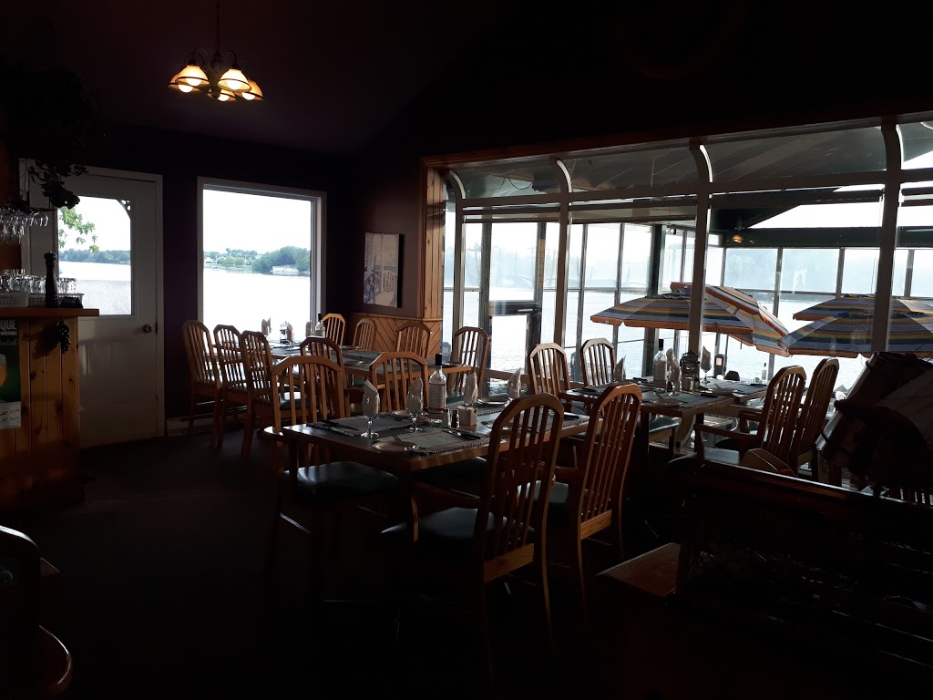 Restaurant du Quai | 463 Chemin des Patriotes, Saint-Charles-sur-Richelieu, QC J0H, Canada | Phone: (450) 584-3270
