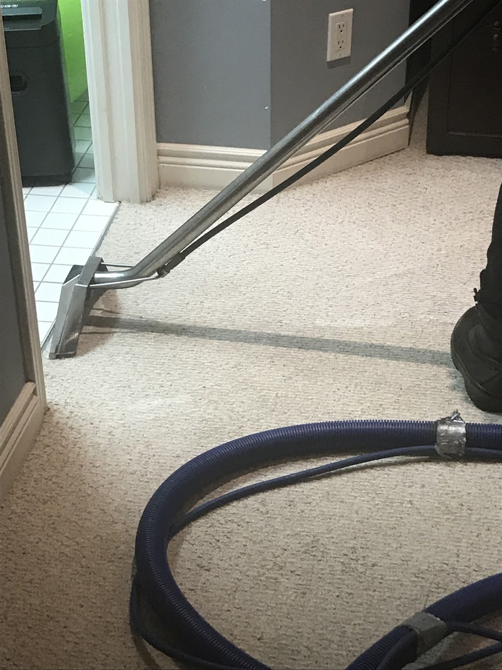 MK Universal Carpet & Furniture Cleaning | 2079 The Collegeway un-85, Mississauga, ON L5L 3M1, Canada | Phone: (416) 823-5577