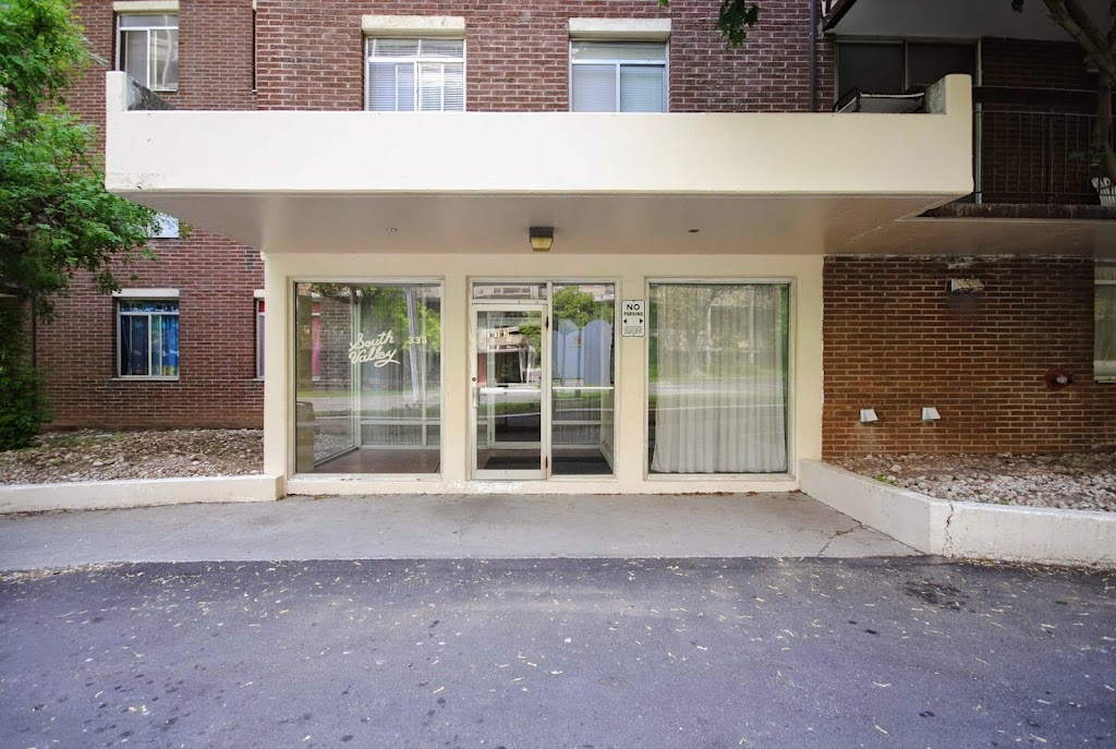 South Valley Apartments | 333 Quigley Rd, Hamilton, ON L8K 6E8, Canada | Phone: (905) 578-3209