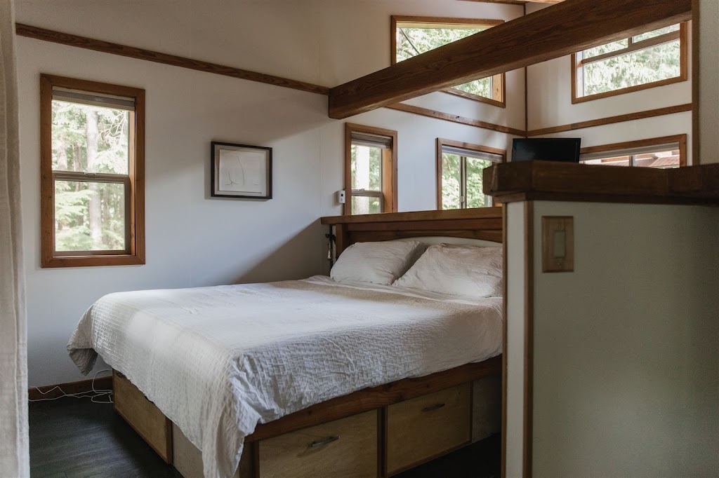 The Savary Island Resort | 1721 Vancouver Boulevard, Savary Island, BC V0N 2G0, Canada | Phone: (778) 840-9090