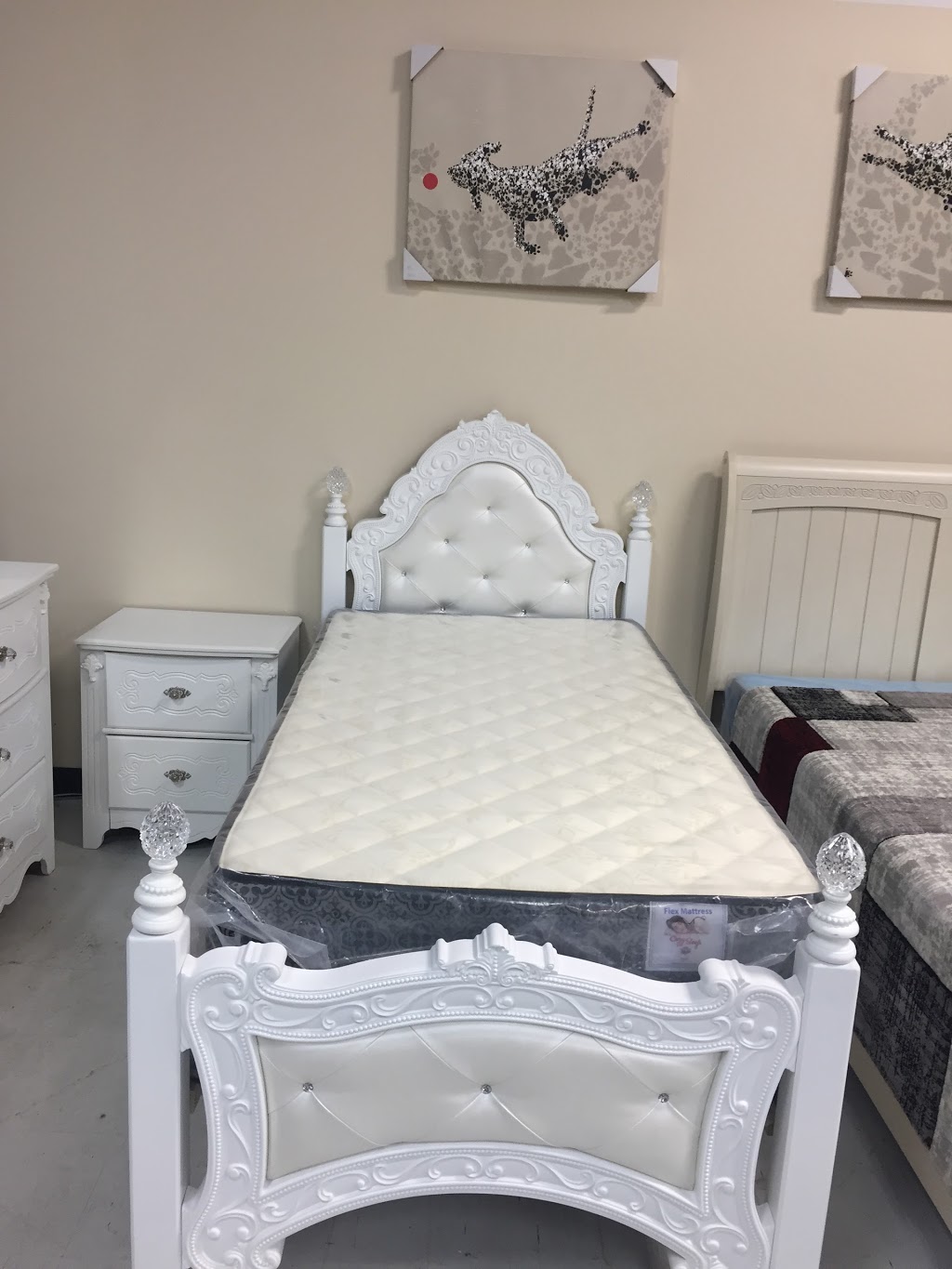 Furniture Heights | 5-1333 Kennedy Rd, Scarborough, ON M1P 2L6, Canada | Phone: (416) 285-0285