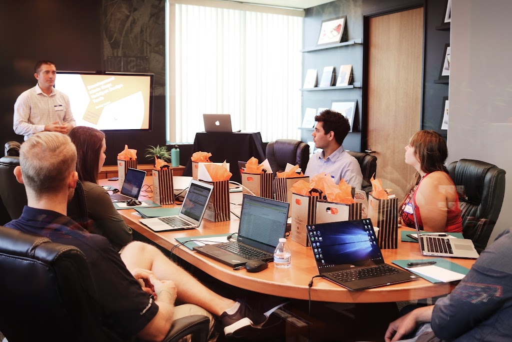 Ad Culture | 136 Geary Ave Unit 113, Toronto, ON M6H 4H1, Canada | Phone: (416) 827-2944