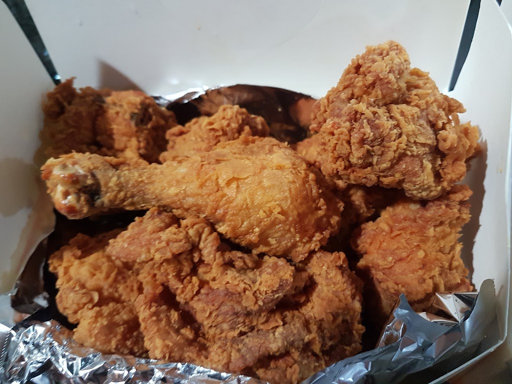 Chicken Haus | 3304 64 St NE #18, Calgary, AB T1Y 5R4, Canada | Phone: (403) 798-0501