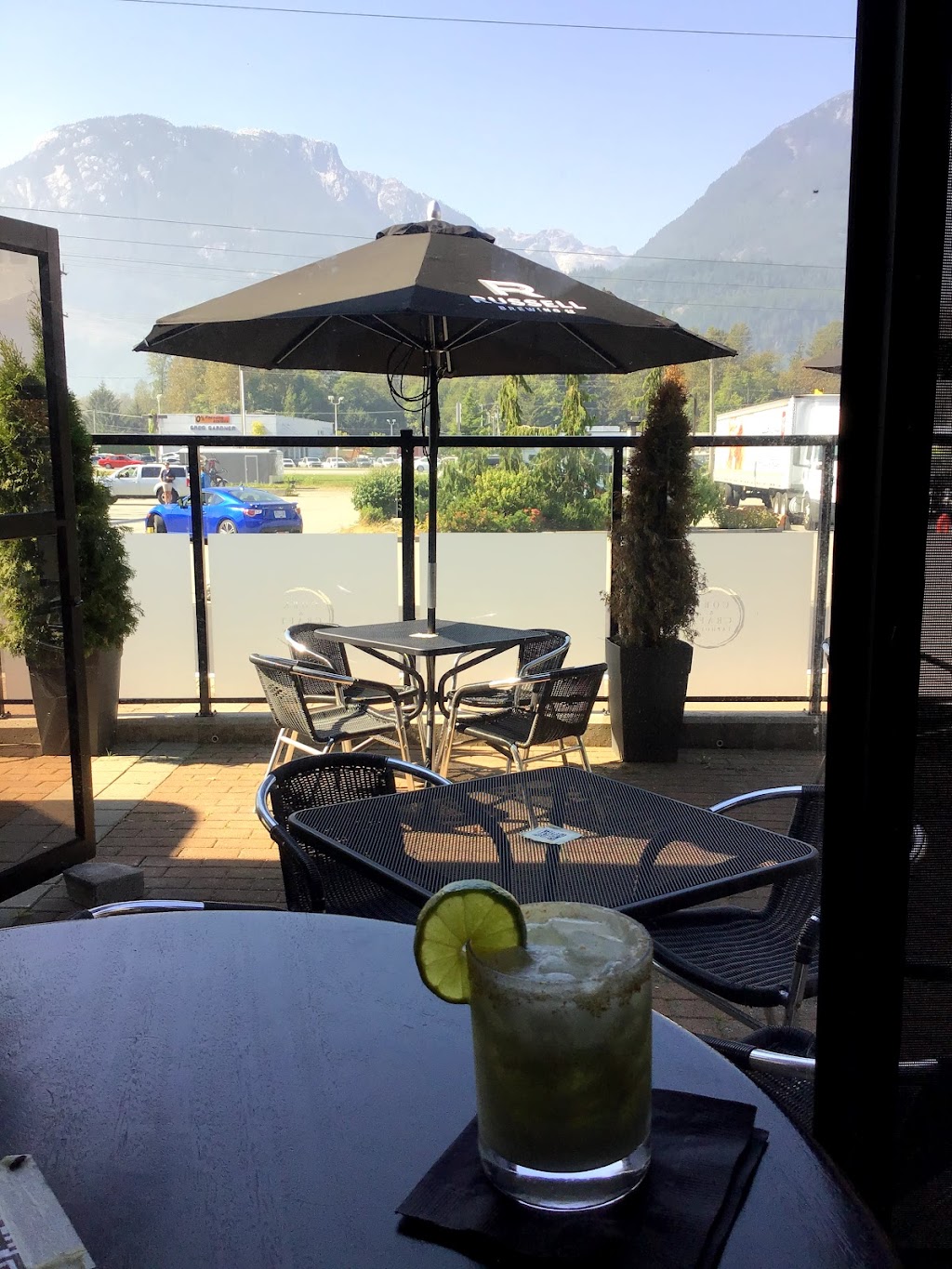 Cork and Craft Taphouse | 40330 Tantalus Rd, Squamish, BC V8B 0G2, Canada | Phone: (604) 449-1991