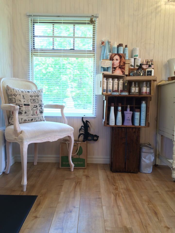 Tammys Hair Boutique | 4215 Wildwood Rd, Bowser, BC V0R 1G0, Canada | Phone: (250) 802-3239