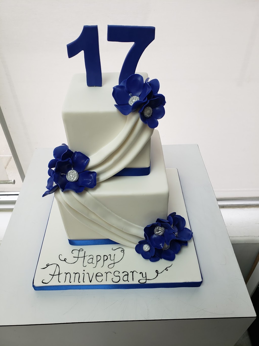 Cake Couture | 15008 87 Ave NW, Edmonton, AB T5R 4E9, Canada | Phone: (780) 443-4083