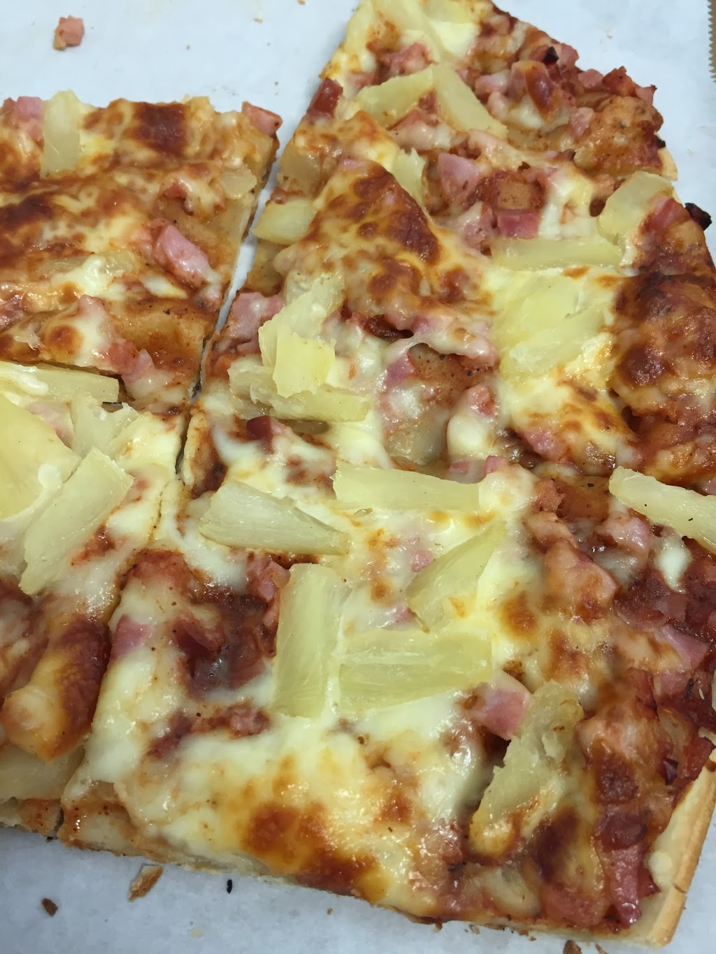 Pietros Pizza | 597 Meadowlark Blvd Unit 8, Ile des Chênes, MB R0A 0T1, Canada | Phone: (204) 878-2920