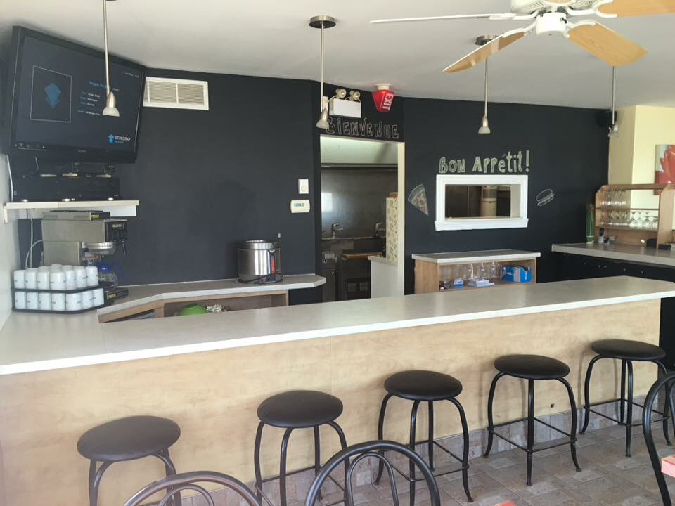 Restaurant Le St-Marc | 709 Rue Richelieu, Saint-Marc-sur-Richelieu, QC J0L 2E0, Canada | Phone: (450) 709-3339
