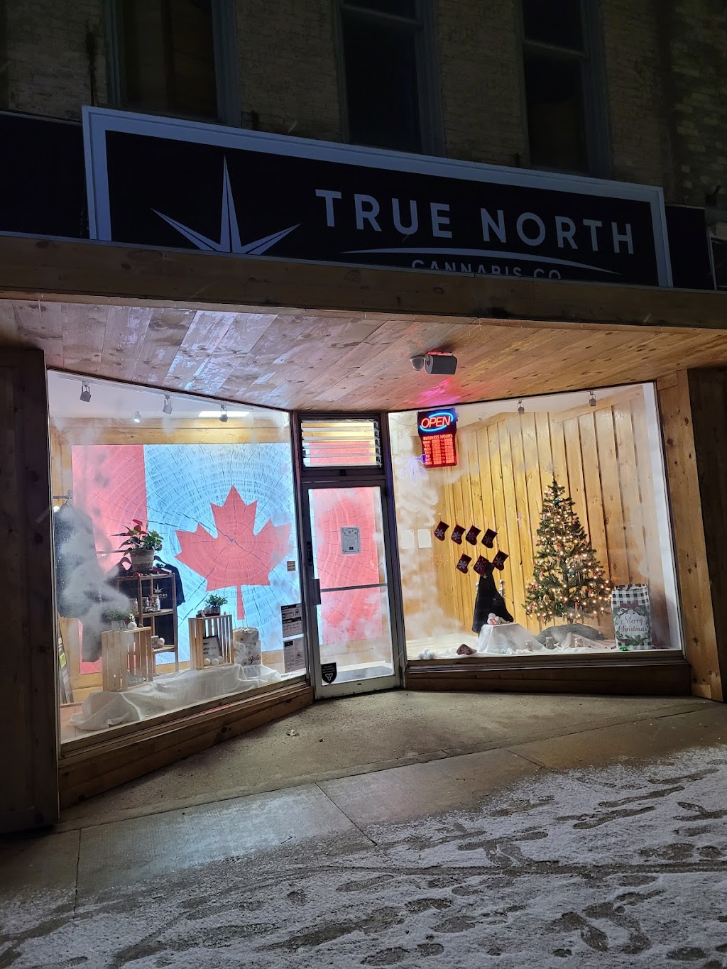 True North Cannabis Co - Goderich Dispensary | 4 Courthouse Square, Goderich, ON N7A 1M3, Canada | Phone: (226) 408-4131