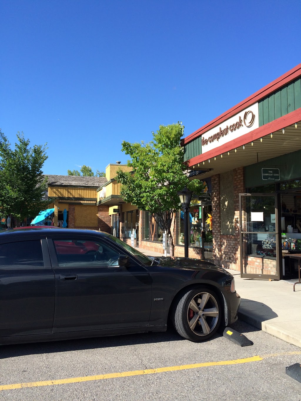 Crave Cookies and Cupcakes Willow Park | 222-10816 Macleod Trail, Calgary, AB T2J 5N8, Canada | Phone: (403) 270-2728