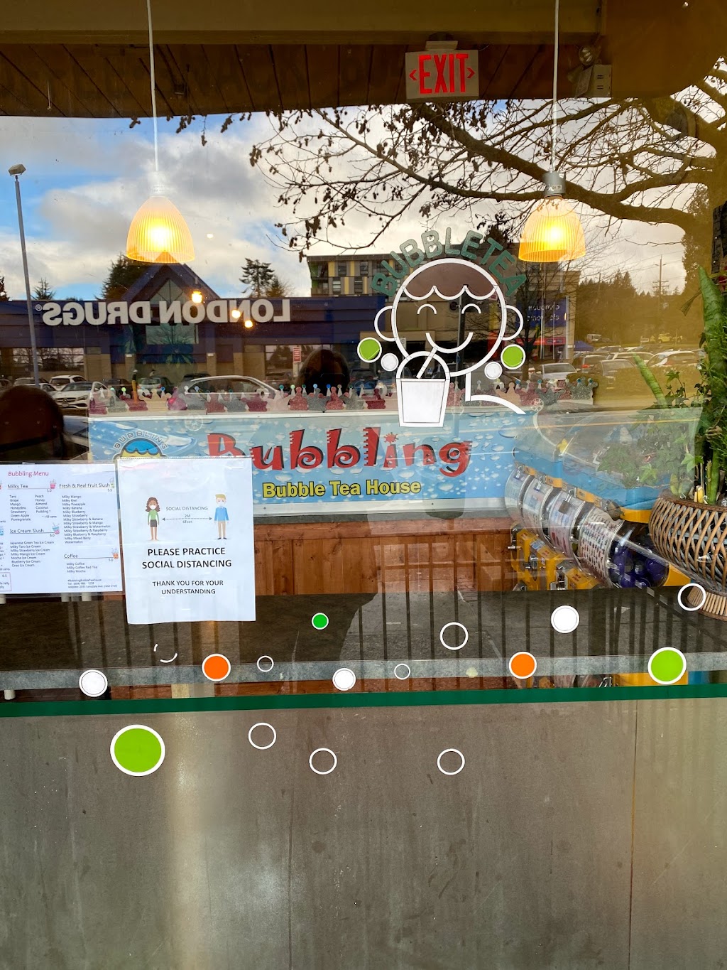 Bubble Tea Bluemoon | 2035 Lonsdale Ave, North Vancouver, BC V7M 2K4, Canada | Phone: (604) 988-1238