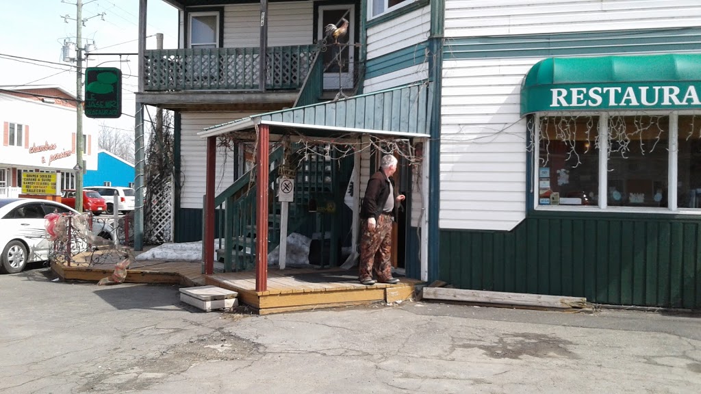 Restaurant Le Jaseur | 642 Rue Laurier, Lyster, QC G0S 1V0, Canada | Phone: (819) 389-1241