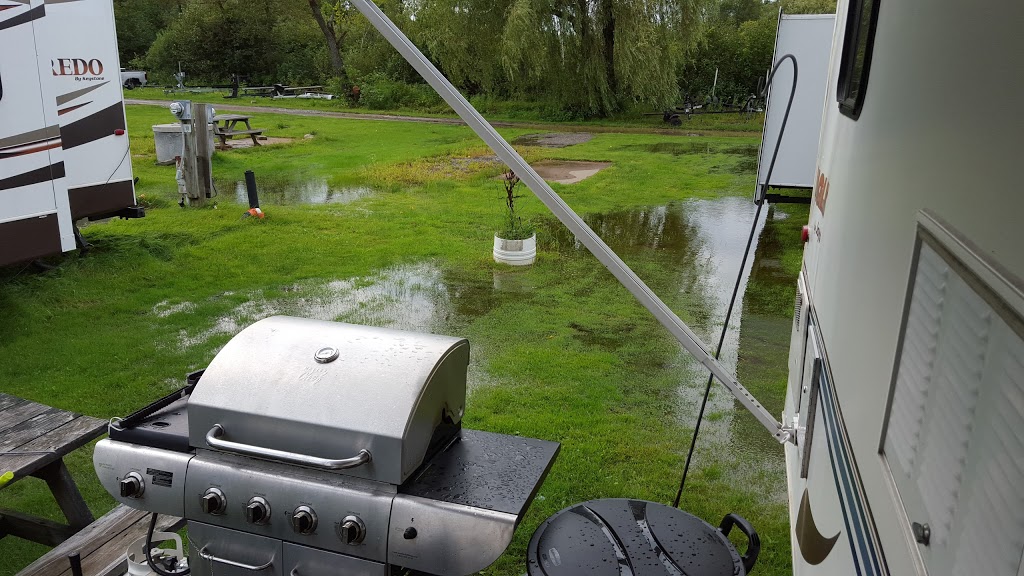 Sunrise Tourist Trailer Park | 5241 Rice Lake Dr N, Bewdley, ON K0L 1E0, Canada | Phone: (905) 797-2456