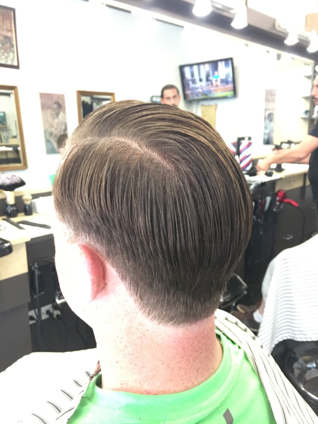 Tonys Barber Shop | 1649 Bayview Ave, East York, ON M4G 3C1, Canada | Phone: (416) 488-0226