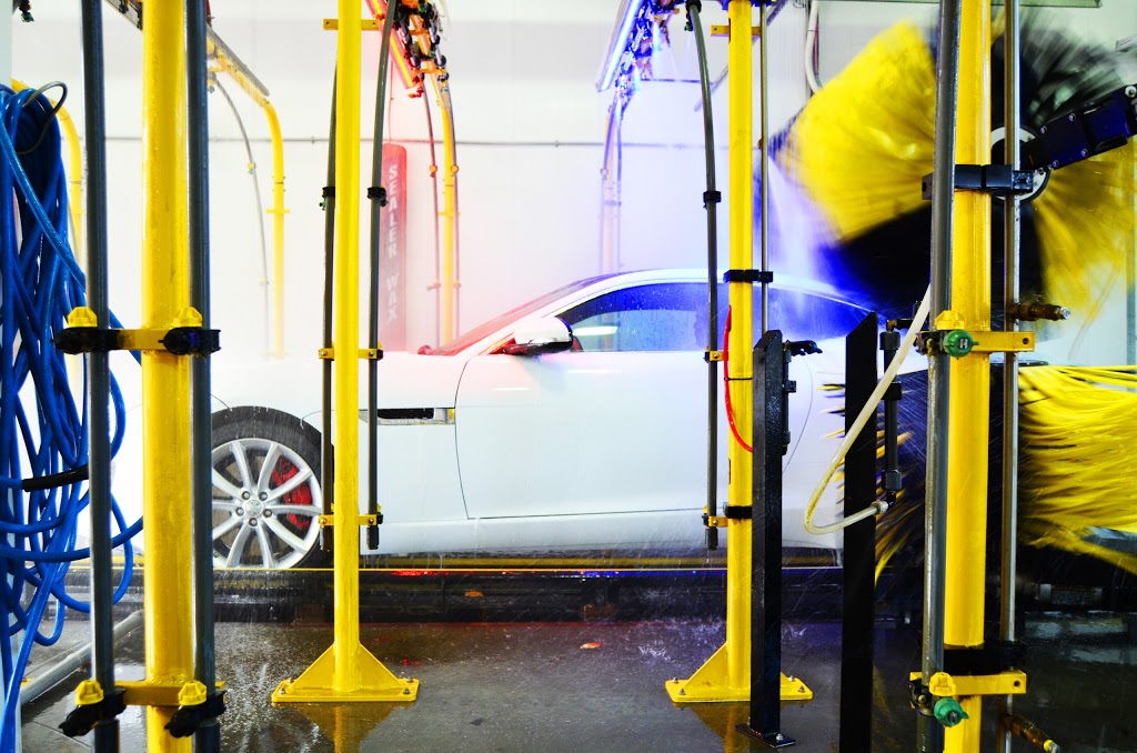 SpeedWash | 8407 King George Blvd, Surrey, BC V3W 7J7, Canada | Phone: (604) 593-1717