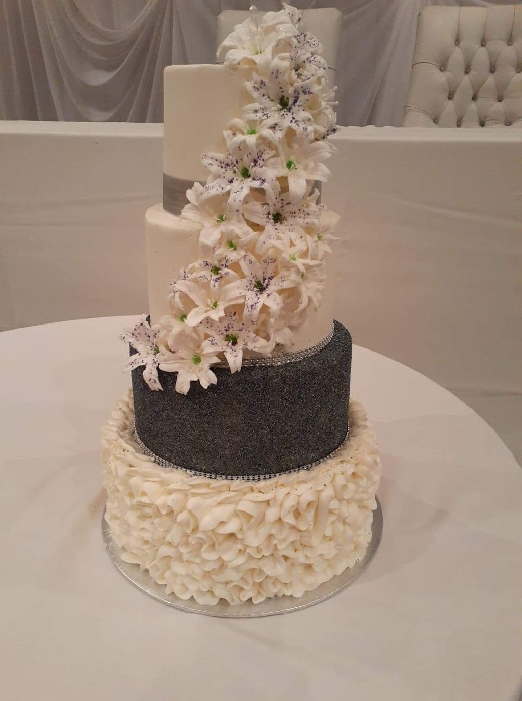 Mimozas Custom Cakes | 273 W 16th St, Hamilton, ON L9C 4C7, Canada | Phone: (905) 807-8869
