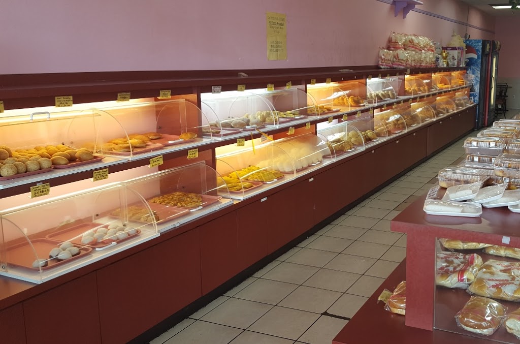 Cake House Bakery | 2300 Lawrence Av E, Scarborough, ON M1P 2R2, Canada | Phone: (416) 285-4341