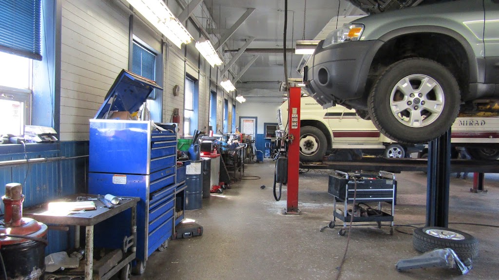 Cosme Auto Service | 524 Montreal St, Kingston, ON K7K 7H3, Canada | Phone: (613) 546-6594