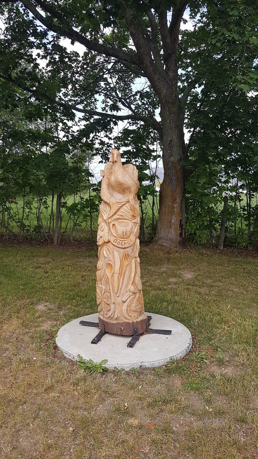Casse-Croute Le Bocage | 202 Avenue de Gaspé O, Saint-Jean-Port-Joli, QC G0R 3G0, Canada | Phone: (418) 358-3122