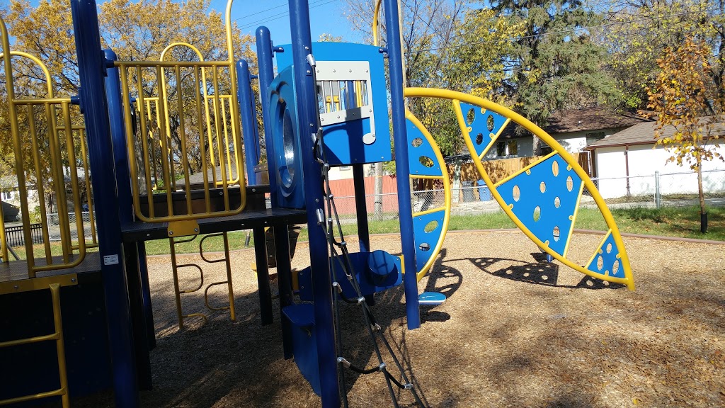 Glenn McWhinney Park | St, 401 Roch St, Winnipeg, MB R2K 0N5, Canada