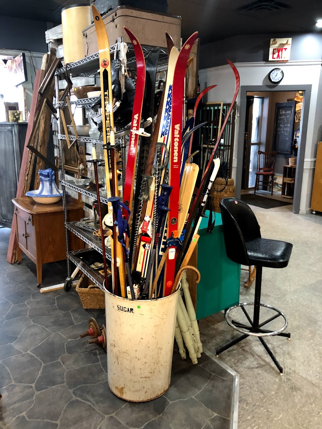 The ultimate garage sale | 2284 Wharncliffe Rd S, London, ON N6P 1L1, Canada | Phone: (519) 902-5920