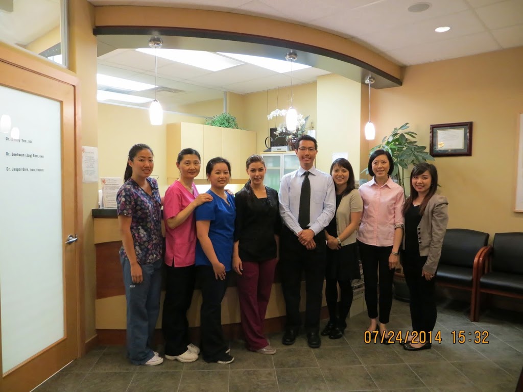 Simon Fraser Dental Centre | 8960 University High St #140, Burnaby, BC V5A 4Y6, Canada | Phone: (604) 267-3368