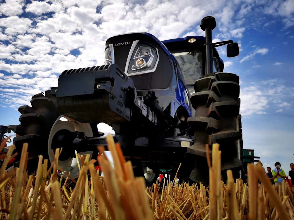 Tracteurs compacts LOVOL - LOVOL Agriculture | 24 Rue Industrielle, Saint-Benoît-Labre, QC G0M 1P0, Canada | Phone: (418) 227-2077