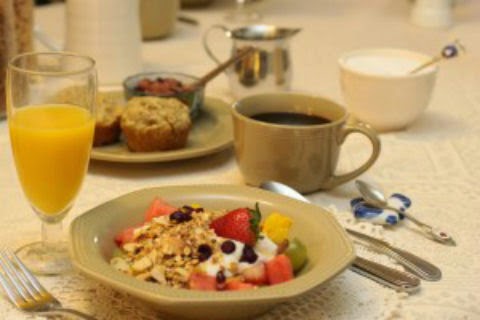 Between Friends Bed and Breakfast | 1916 Arbutus St, Vancouver, BC V6J 3X7, Canada | Phone: (604) 734-5082