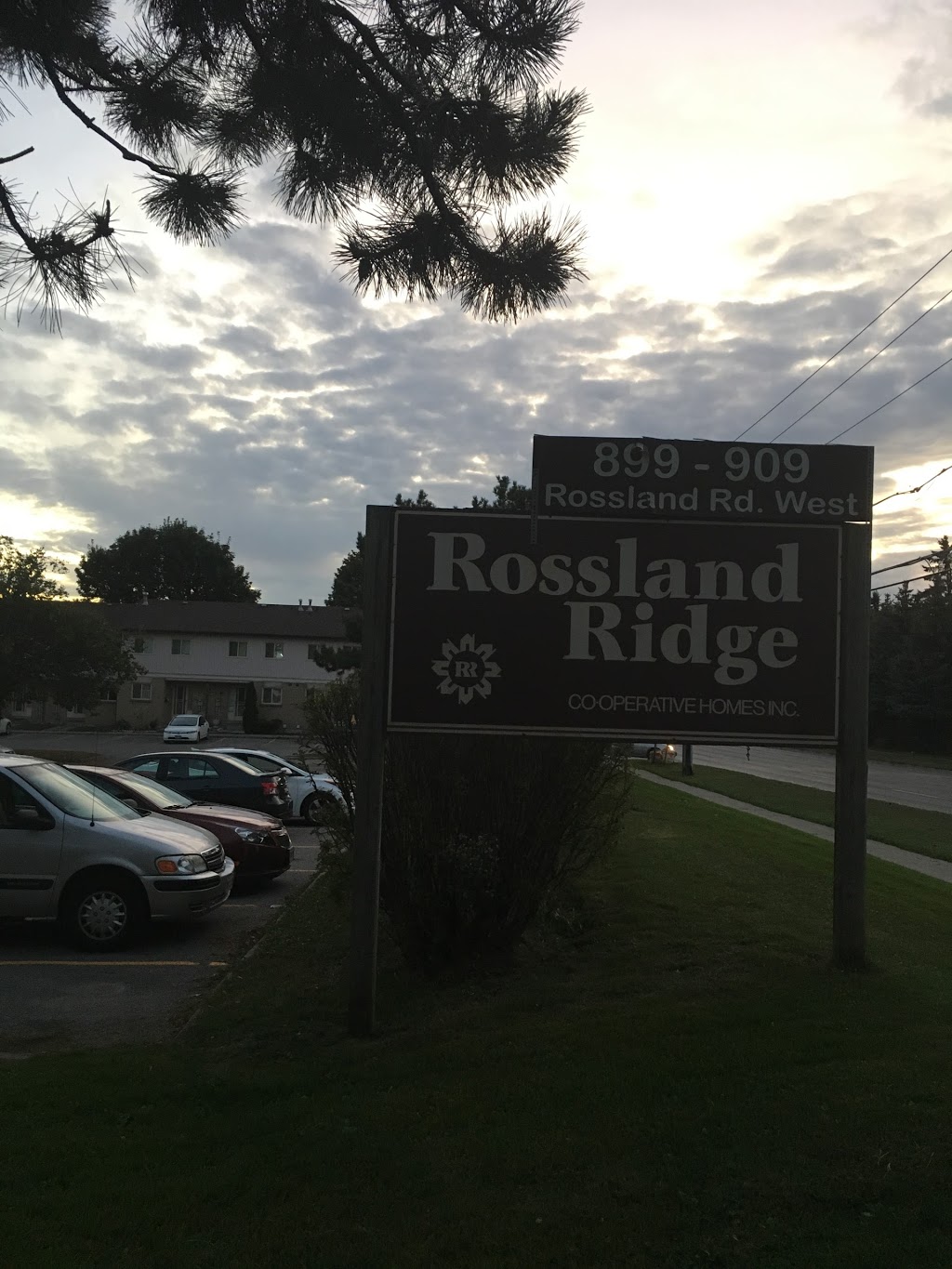 Rossland Ridge Coop | 909 Rossland Rd W Office, Oshawa, ON L1J 8G8, Canada | Phone: (905) 432-1567