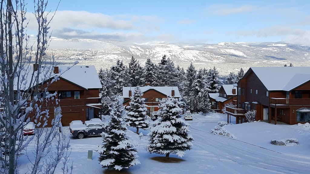 Residences at Fairmont Ridge by Fairmont Creek Vacation Rentals | 5150 Fairway Dr, Fairmont Hot Springs, BC V0B 1L1, Canada | Phone: (250) 345-6116